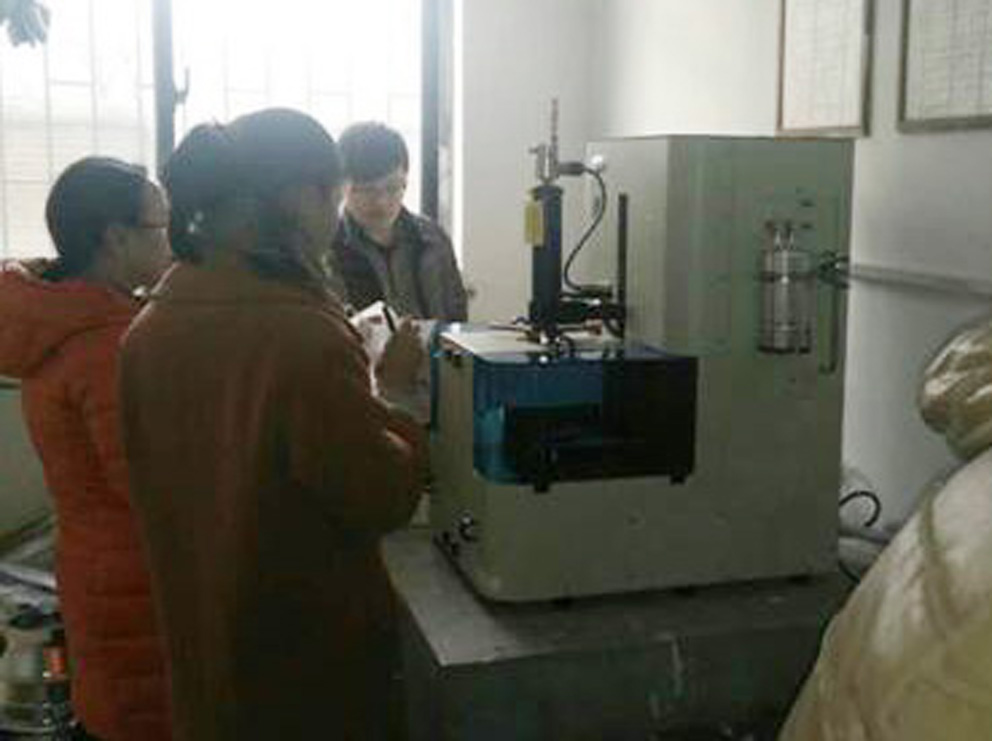 華北水利水電大學購買的進口壓汞儀已安裝完畢